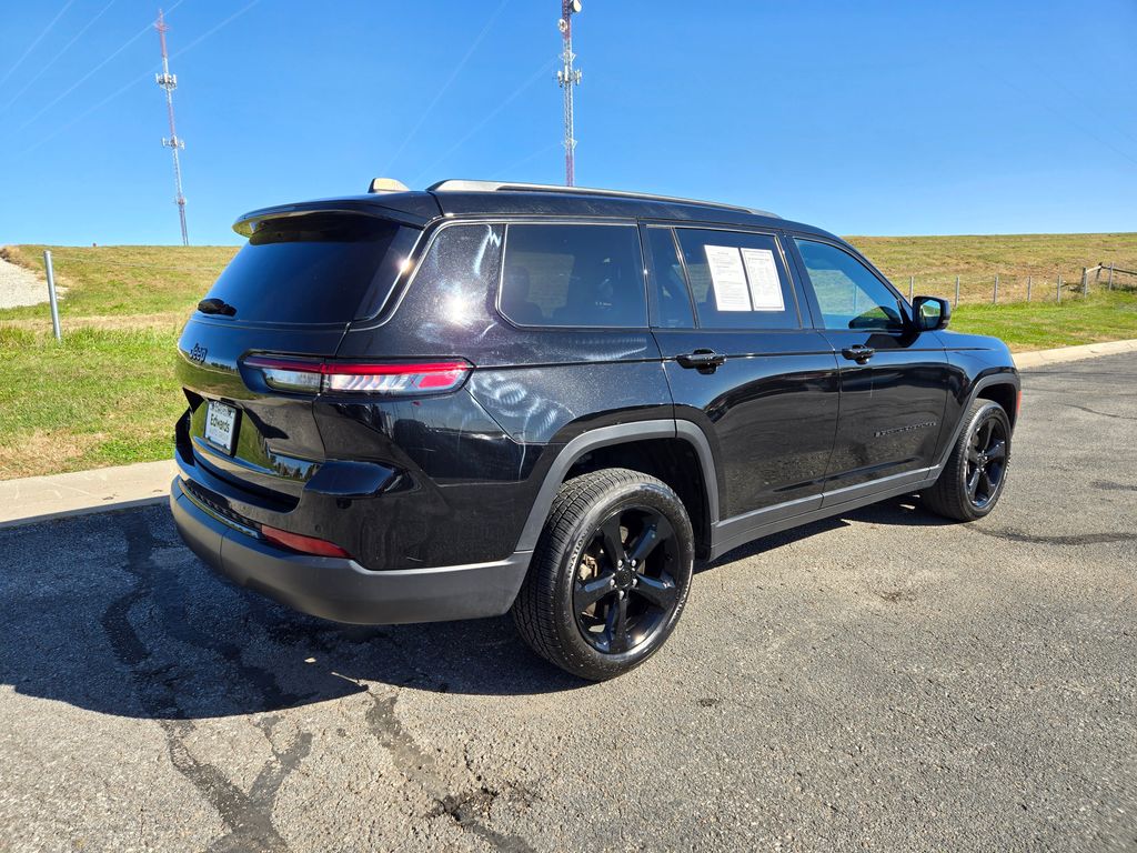 2023 Jeep Grand Cherokee Altitude photo 2