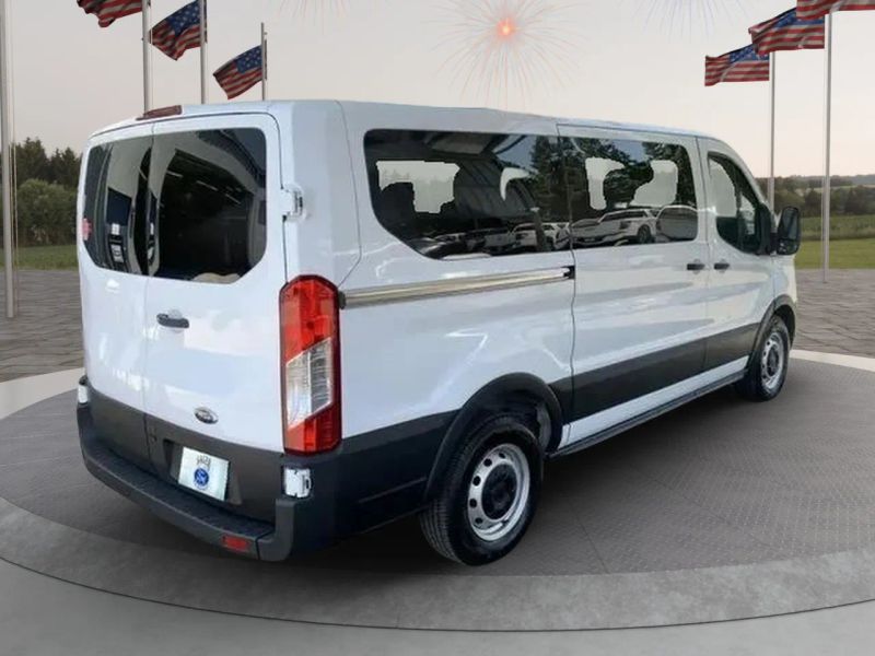 2020 Ford Transit Passenger XL Van photo 4