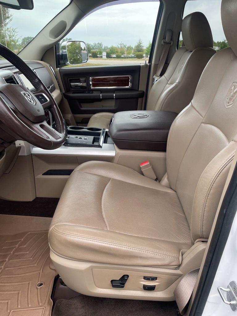 2010 Ram 1500 Laramie photo 6