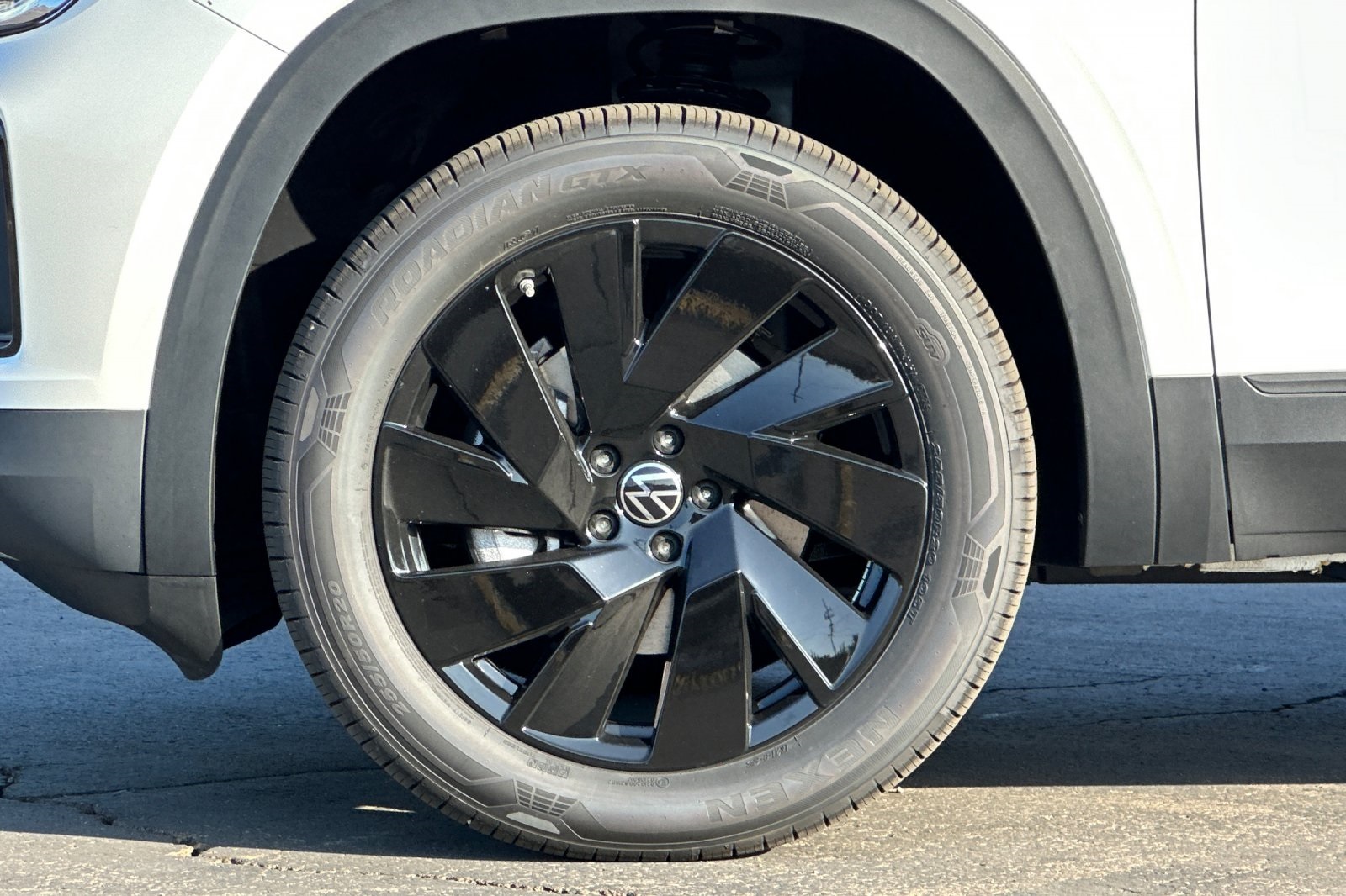 2026 Volkswagen Atlas Cross Sport SE Technology photo 22