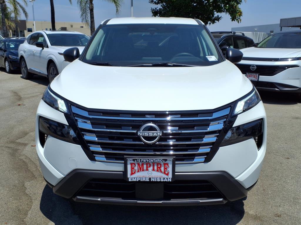 2025 Nissan Rogue S photo 2