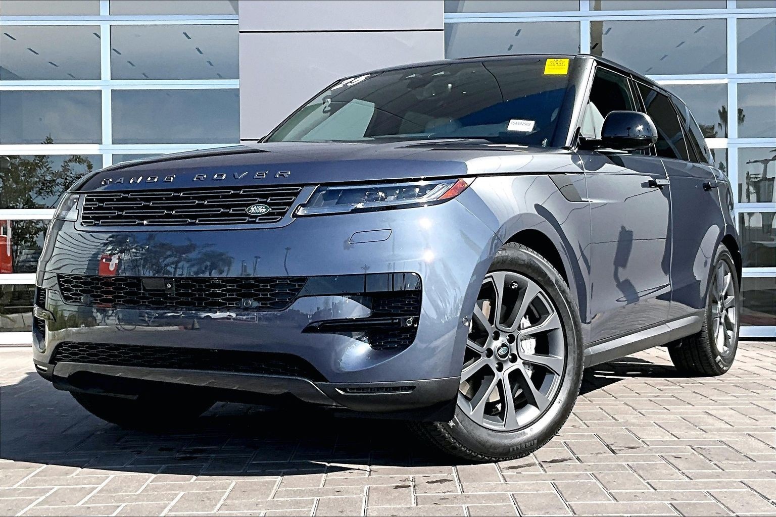 2025 Land Rover Range Rover Sport SE's photo