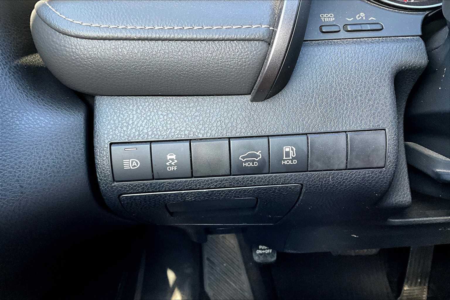 2024 Toyota Camry SE photo 31