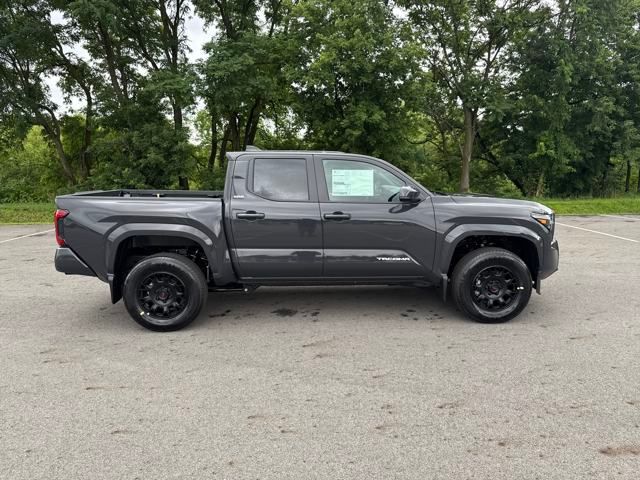 2025 Toyota Tacoma SR5 4x4 Double Cab photo 6