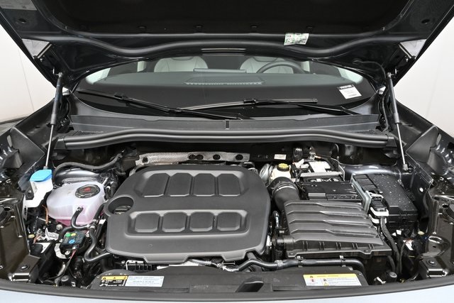 2025 Volkswagen Tiguan SE photo 31