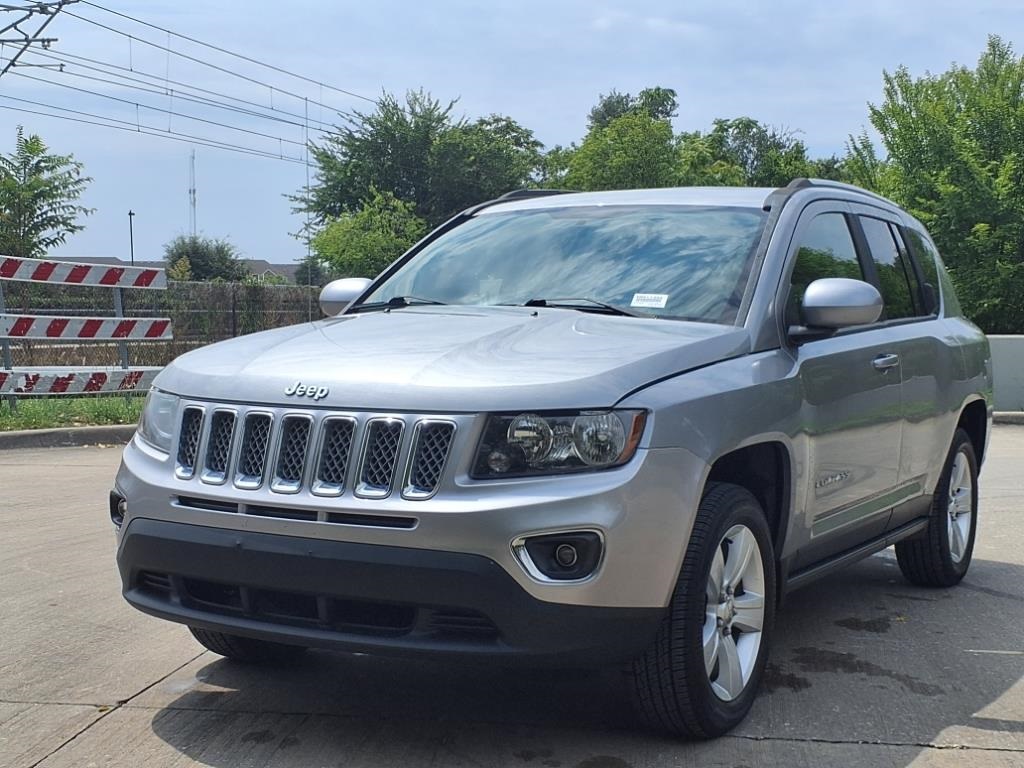 2015 Jeep Compass Latitude photo 6