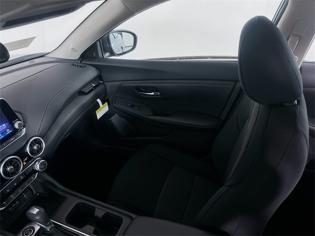2025 Nissan Sentra SV photo 24