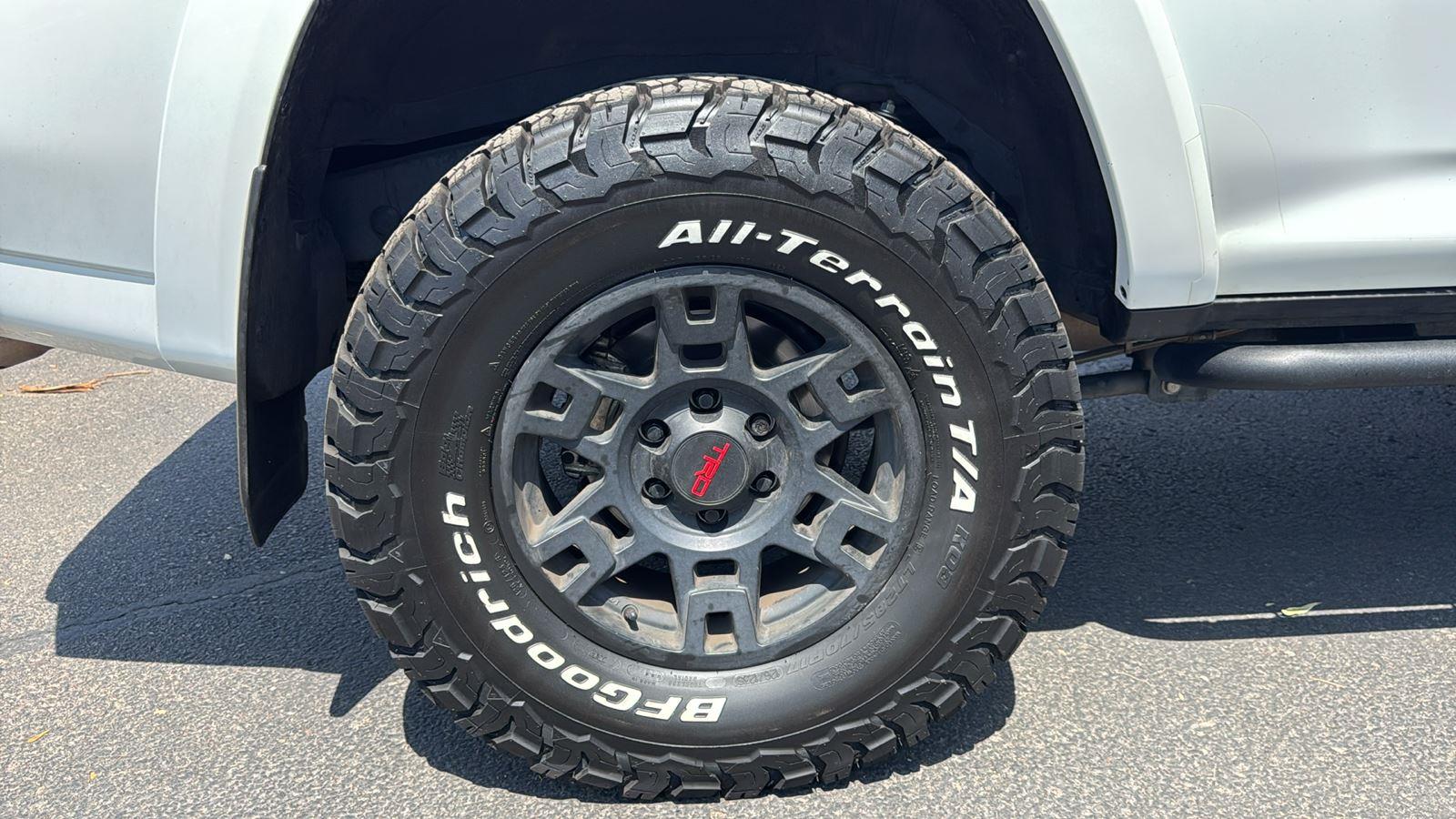 2023 Toyota 4Runner TRD photo 9