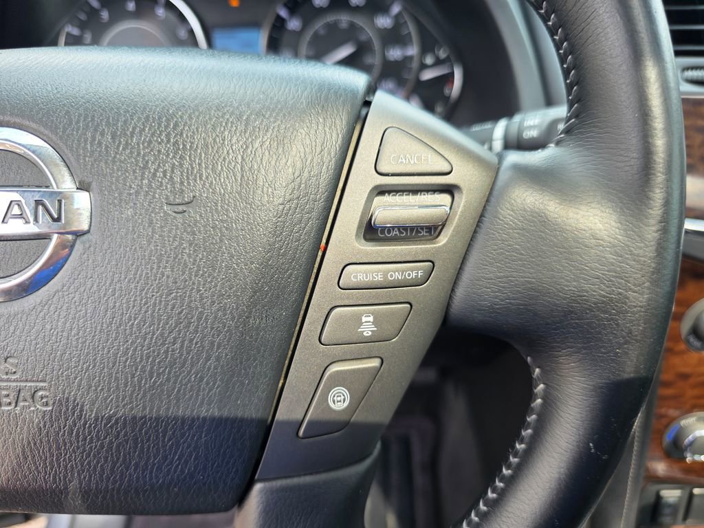 2020 Nissan Armada SL photo 25