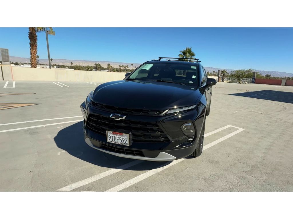 2025 Chevrolet Blazer 2LT photo 3