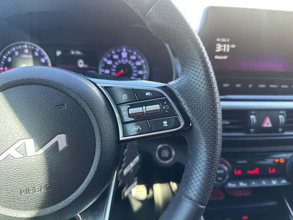 2023 Kia Forte GT-Line photo 11