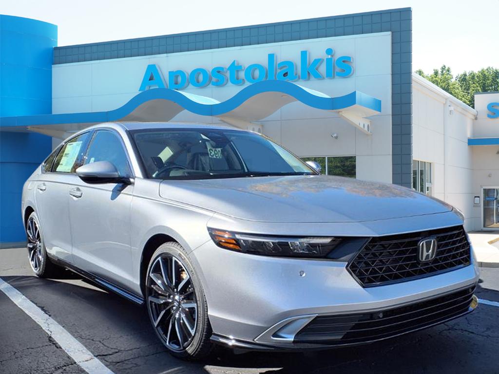 2025 Honda Accord Hybrid Touring's photo