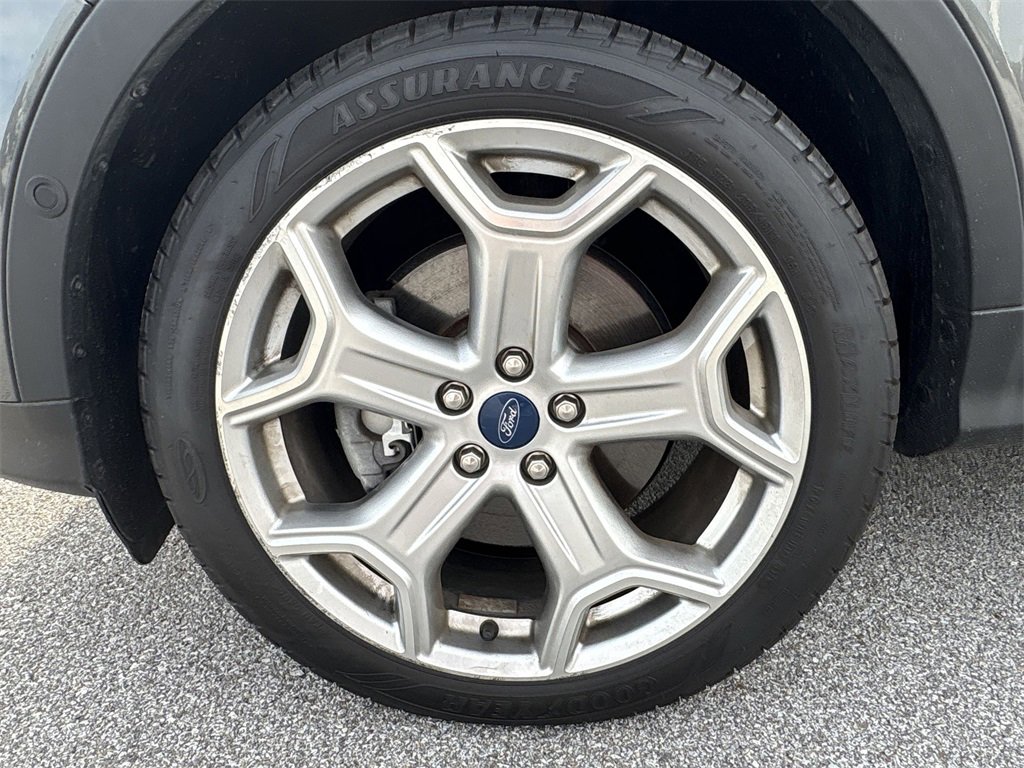 2019 Ford Escape Titanium photo 16