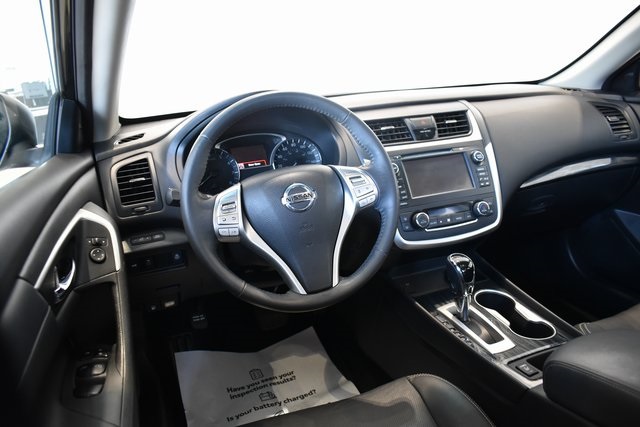 2017 Nissan Altima 2.5 SL photo 13