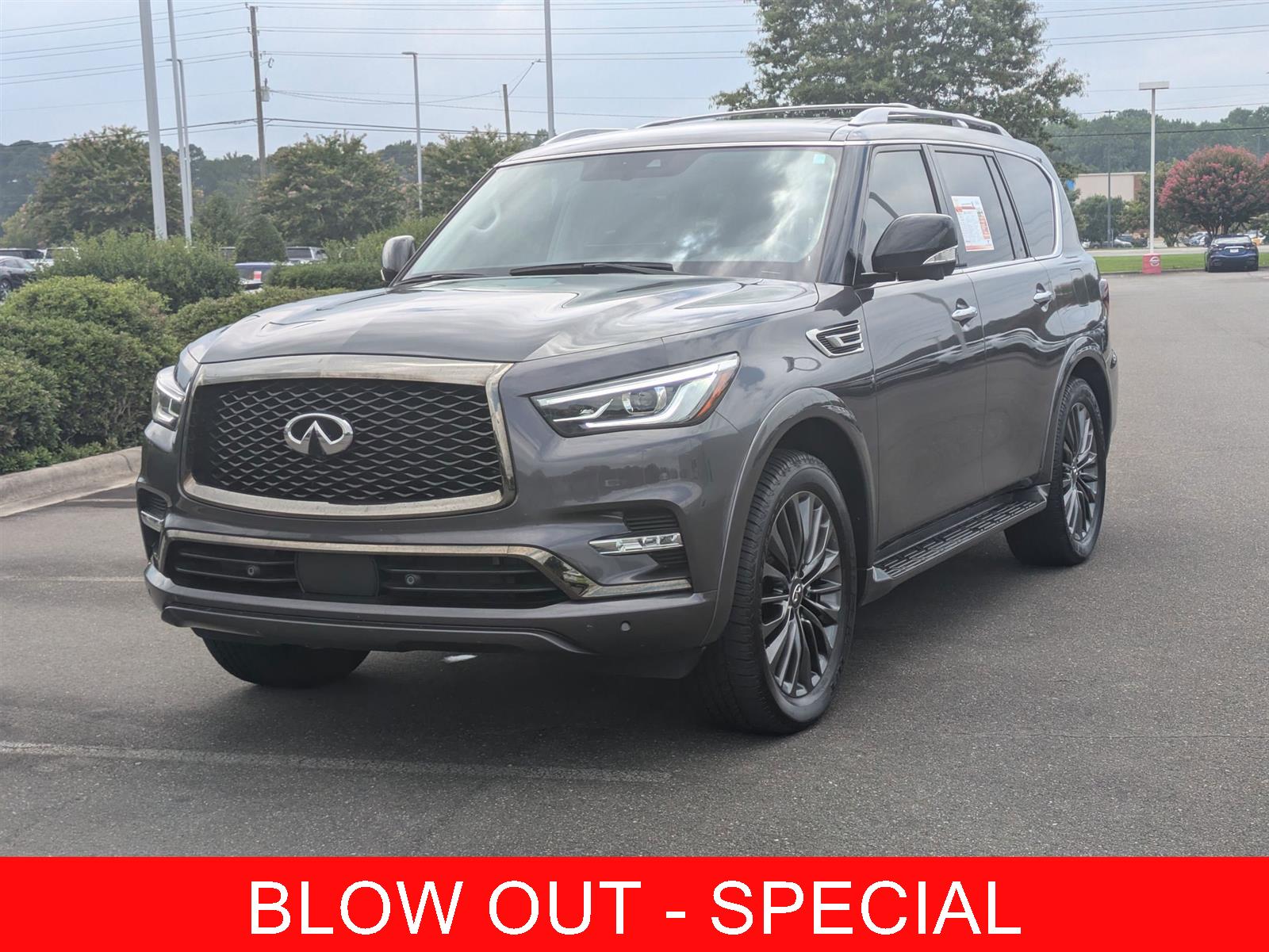 2024 INFINITI QX80 PREMIUM SELECT 4WD's photo