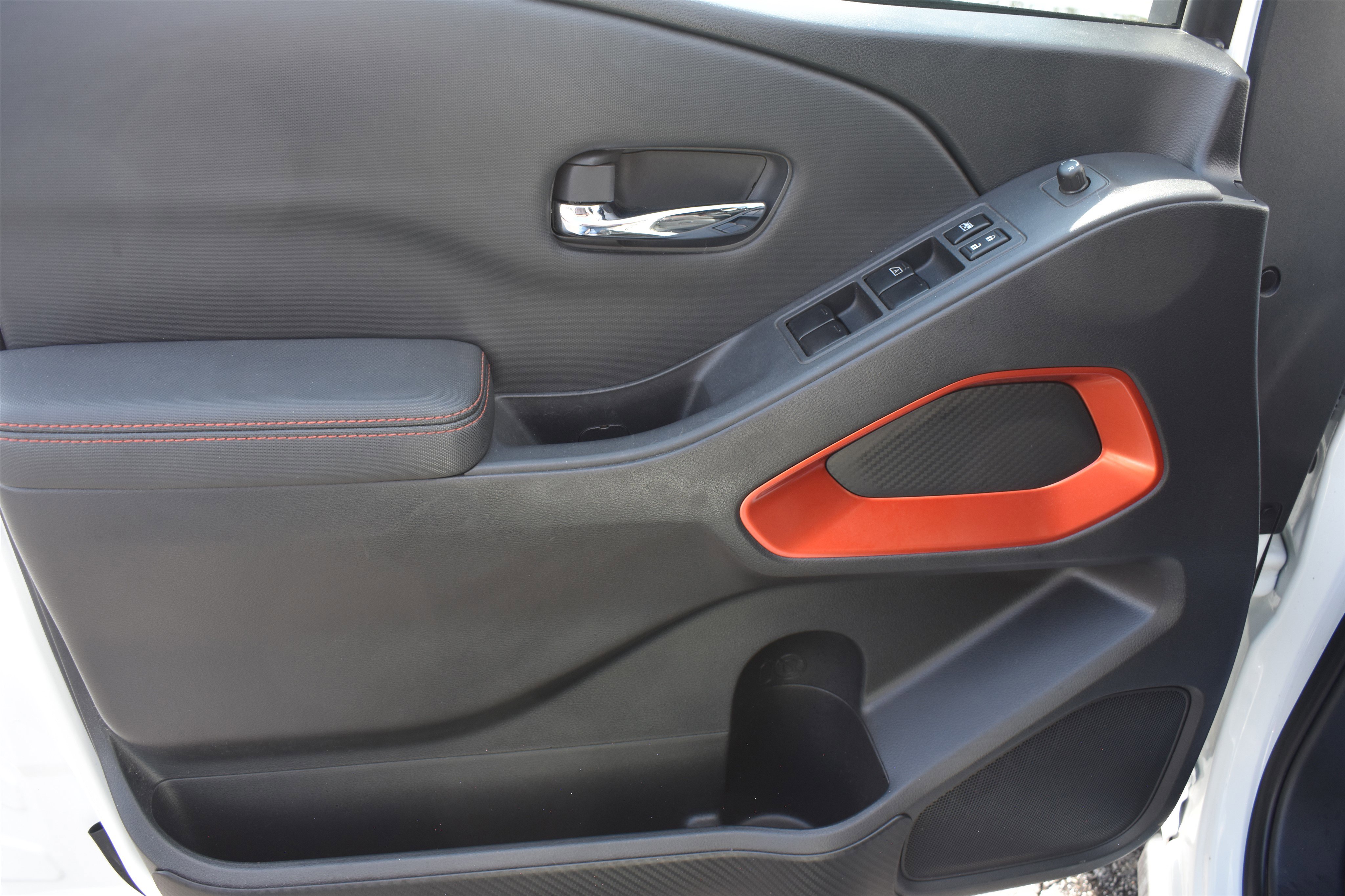 2022 Nissan Frontier Crew Cab photo 4
