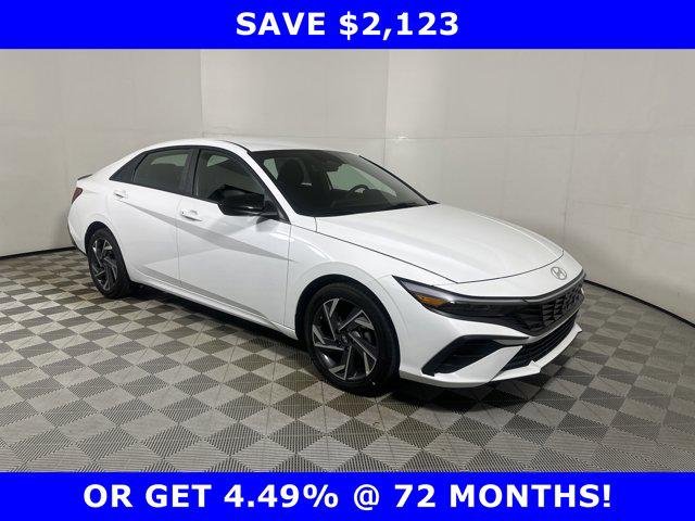 2025 Hyundai Elantra SEL's photo