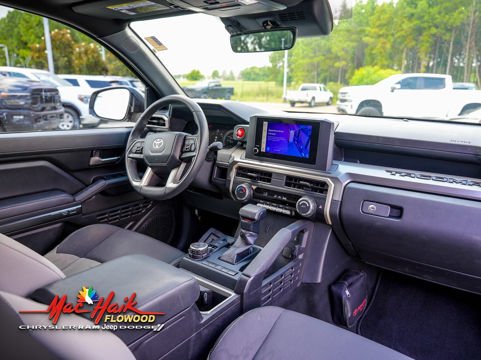 2024 Toyota Tacoma TRD Off-Road photo 11