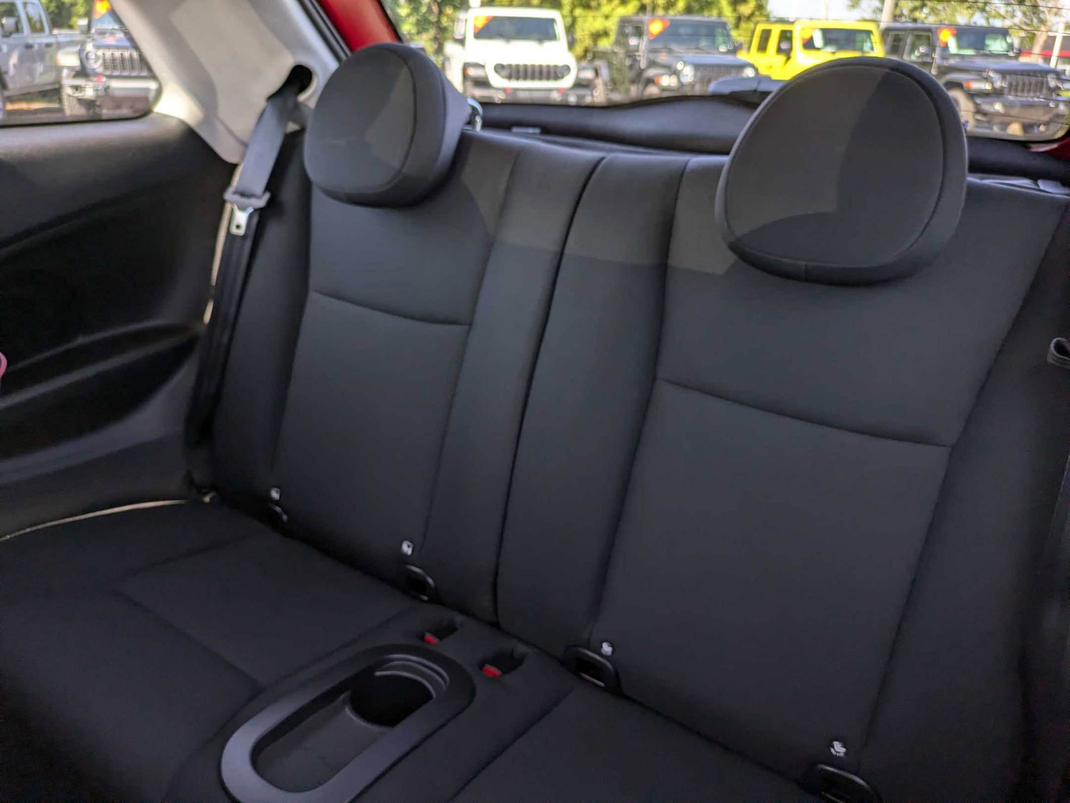 2024 Fiat 500e Red photo 4