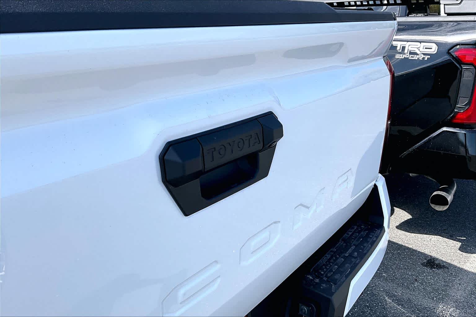 2025 Toyota Tacoma SR5 4x4 Double Cab photo 13