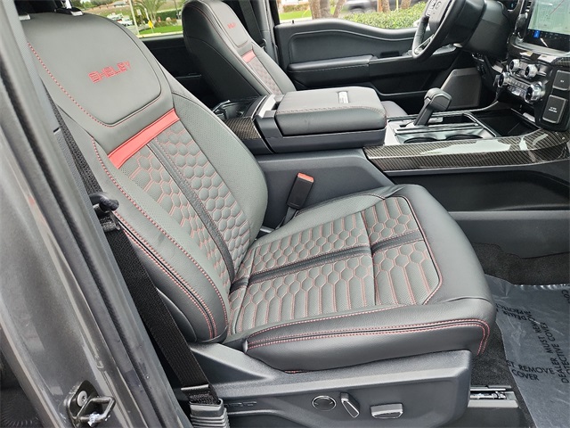 2025 Ford F-150 Lariat photo 16