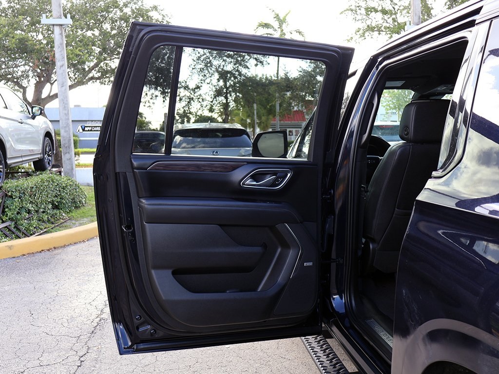2023 Chevrolet Suburban Z71 photo 27