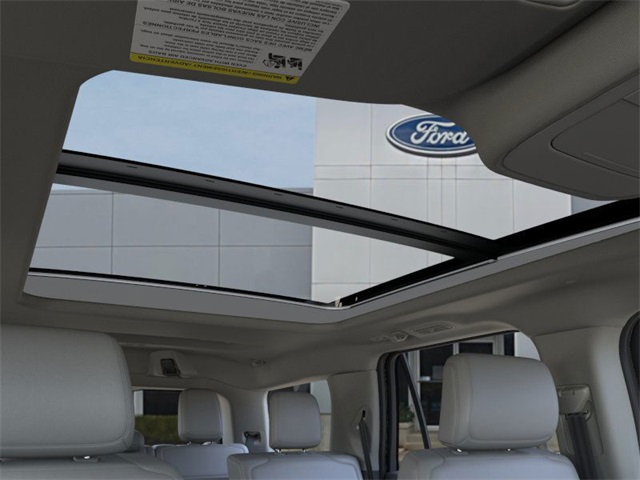 2025 Ford Expedition photo 22