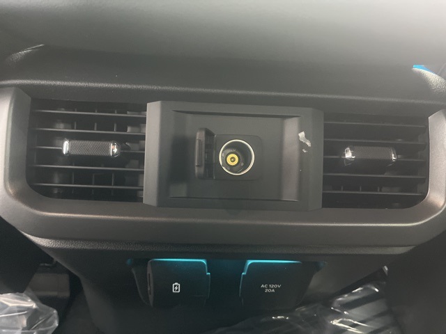 2025 Ford F-150 XLT photo 4