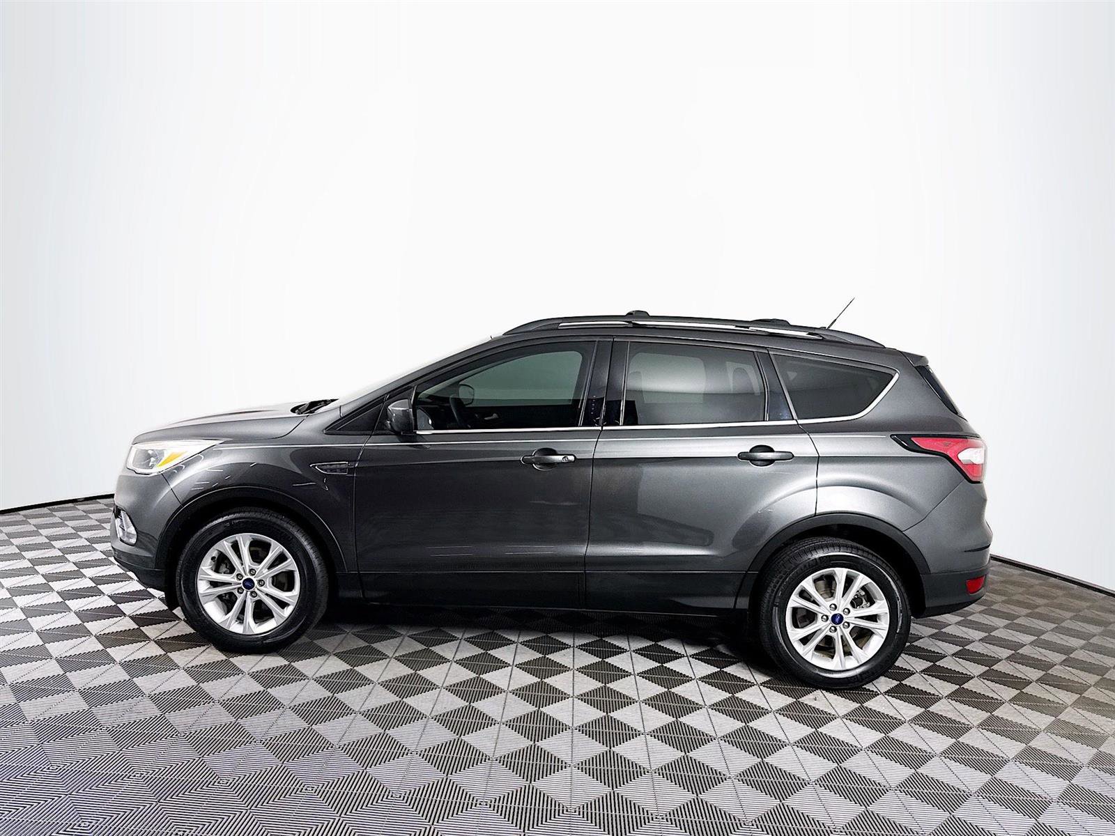 2018 Ford Escape SE photo 4