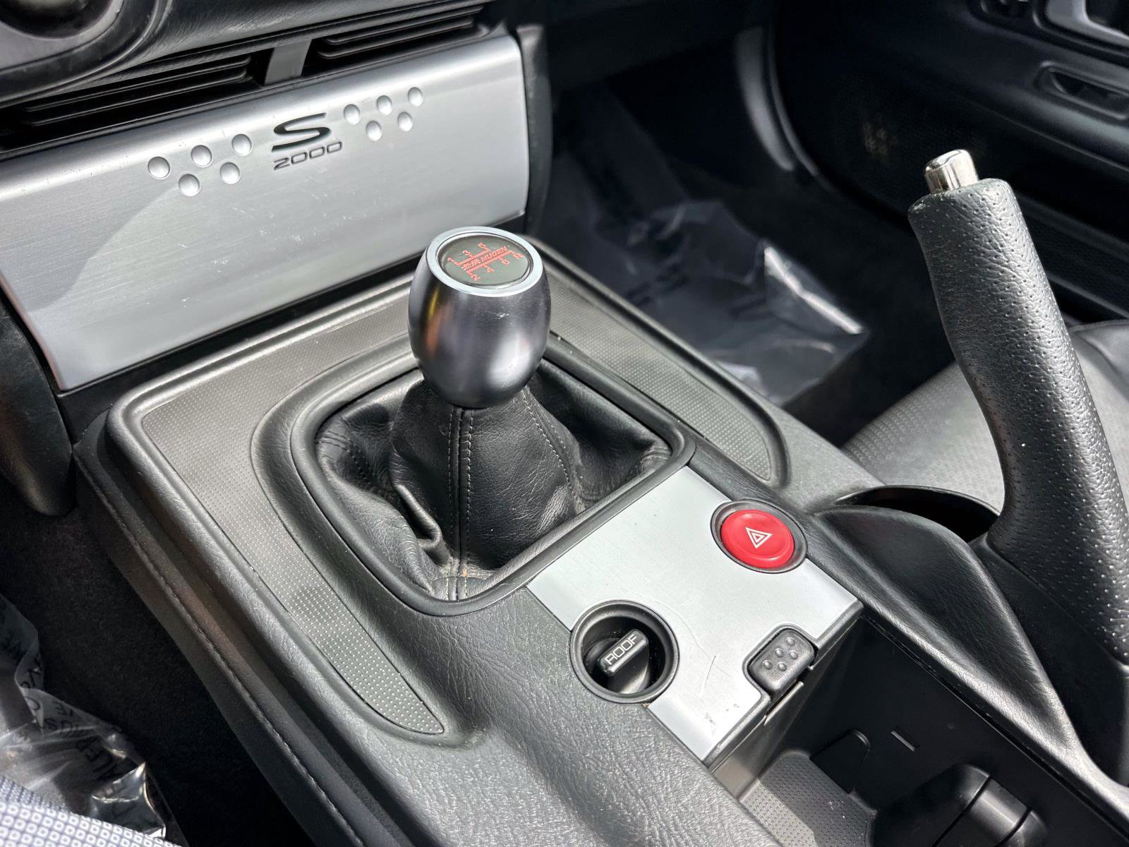 2004 Honda S2000 Base photo 17