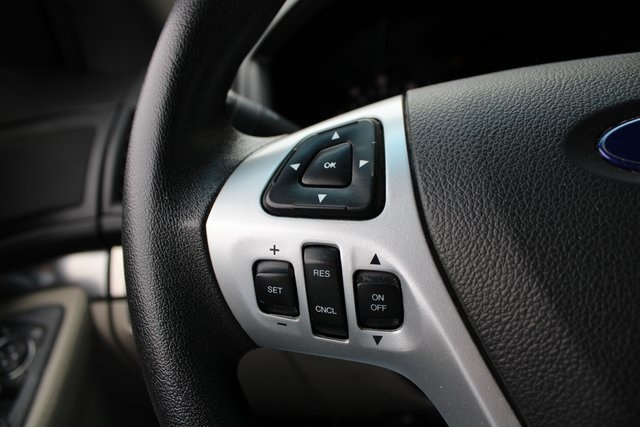 2013 Ford Explorer Base photo 11