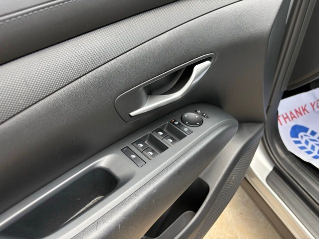 2025 Hyundai Tucson SE photo 10