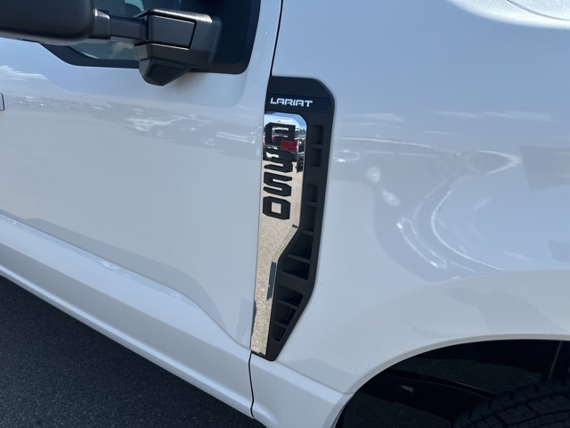 2026 Ford F-350 Lariat photo 7