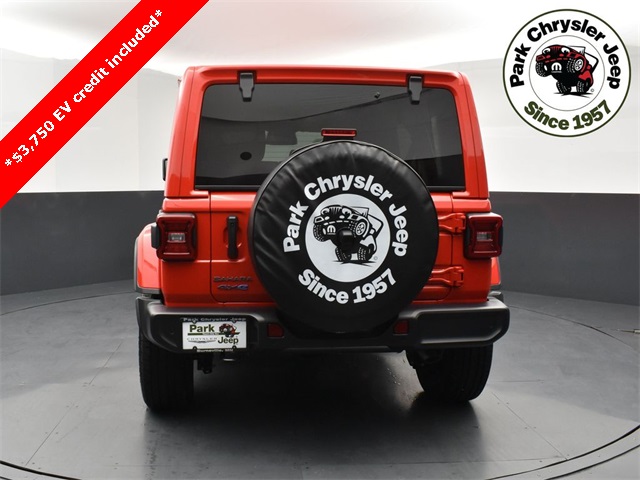 2025 Jeep Wrangler Sahara 4xe photo 5