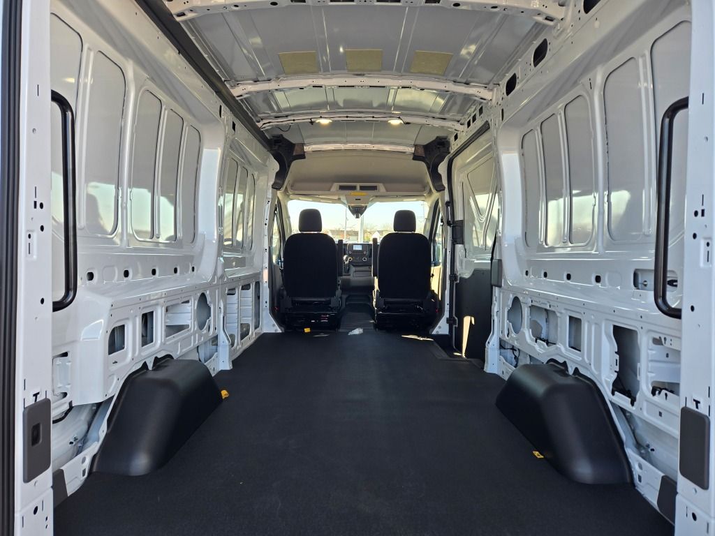 2024 Ford Transit Cargo Van photo 9