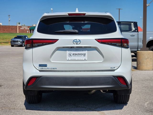 2023 Toyota Highlander L photo 6