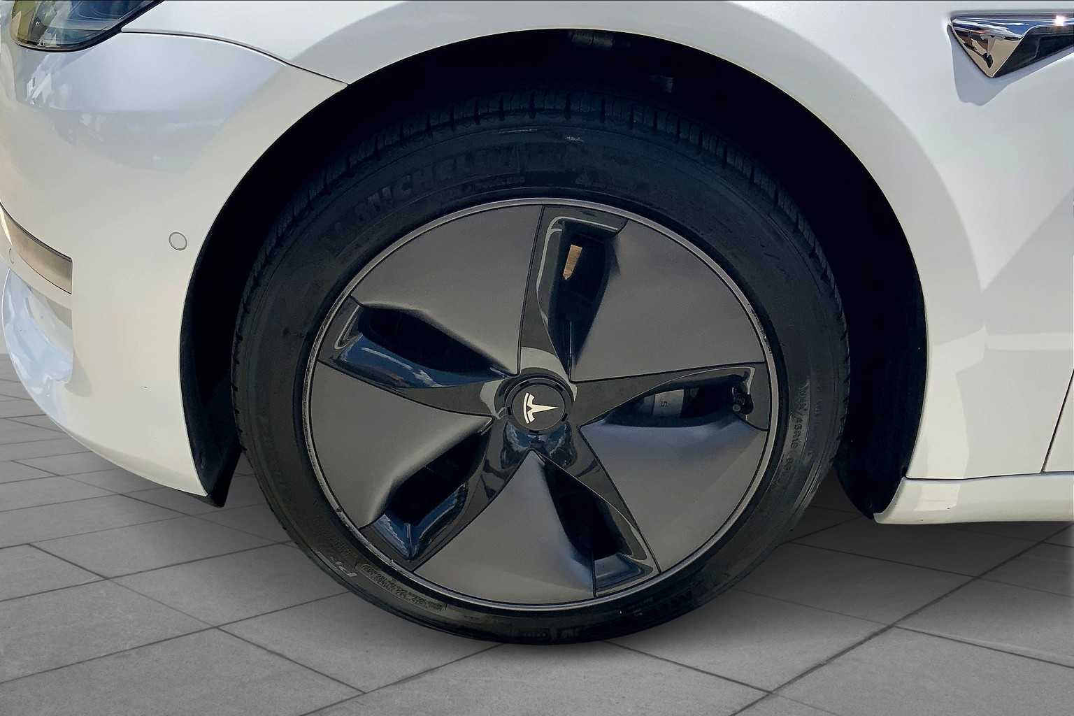 2019 Tesla Model 3 Standard Range photo 8
