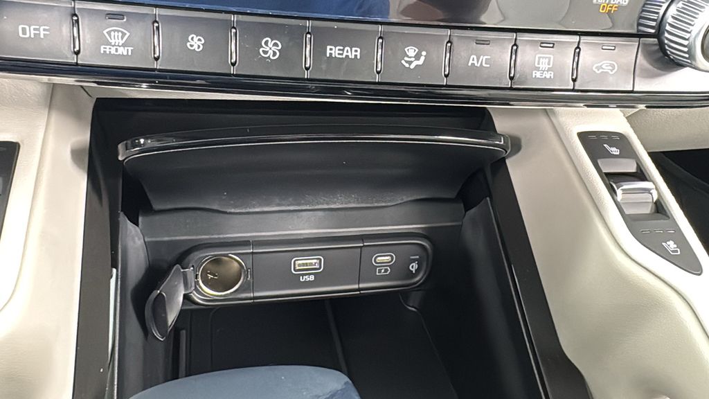 2025 Kia Telluride EX photo 28