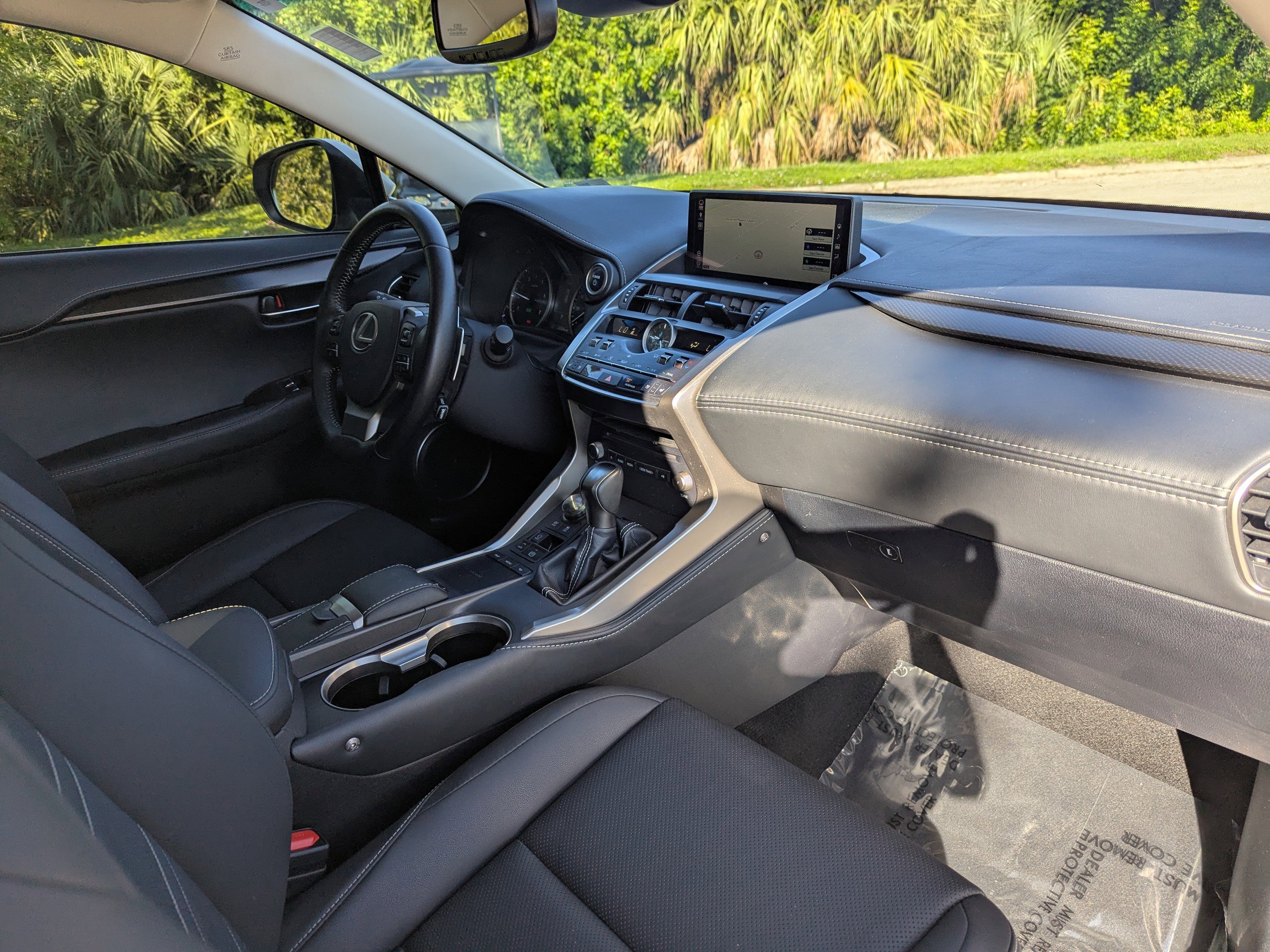 2018 Lexus NX 300h Luxury photo 12