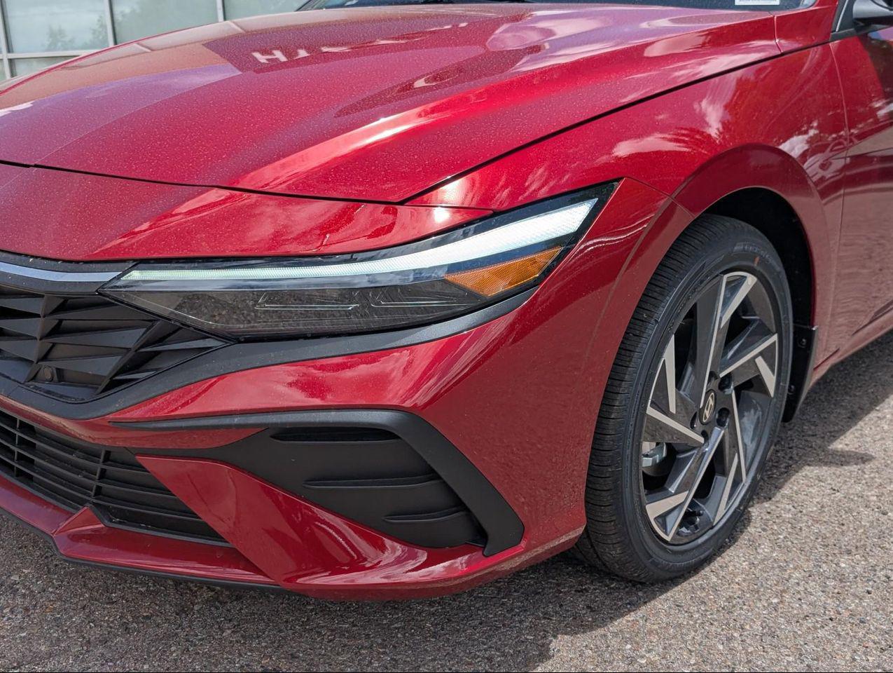 2025 Hyundai Elantra Hybrid SEL Sport photo 2