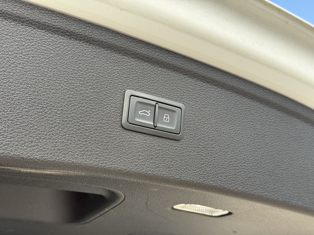 2019 Audi Q5 2.0T Premium Plus photo 24