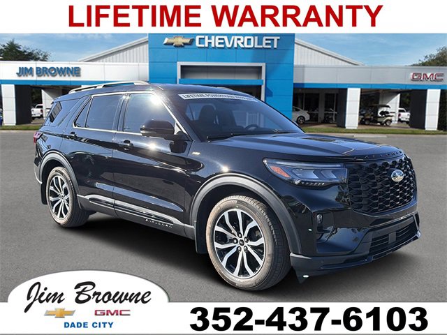 2025 Ford Explorer ST-LINE's photo