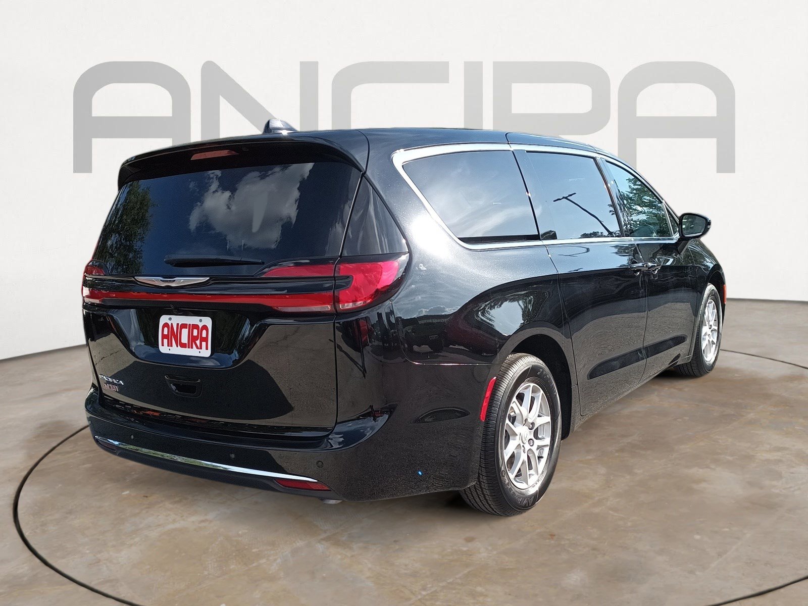 2026 Chrysler Pacifica photo 10