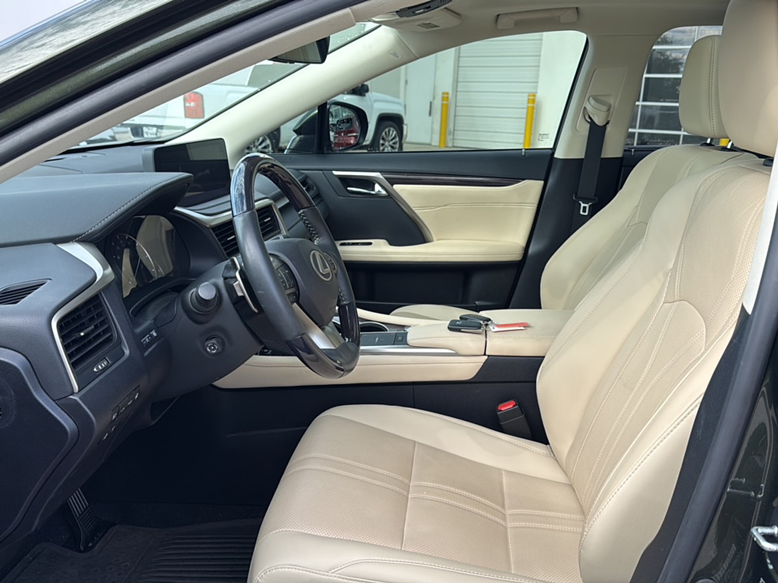 2022 Lexus RX 450h photo 2