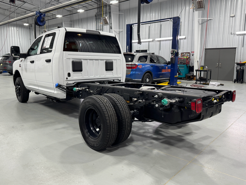2025 Ram 3500 Tradesman photo 8