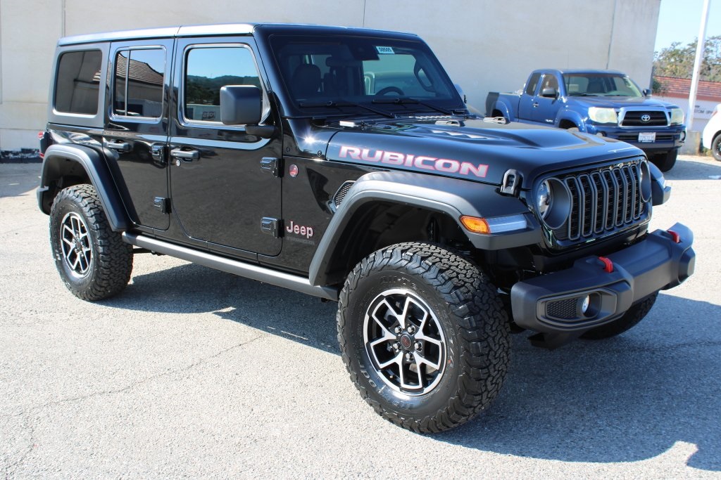 2025 Jeep Wrangler Rubicon photo 3