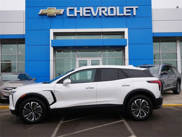 Used 2024 Chevrolet Blazer EV LT with VIN 3GNKDBRJ4RS224843 for sale in Roseville, Minnesota