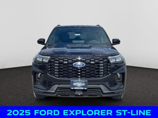 2025 Ford Explorer ST-Line photo 4