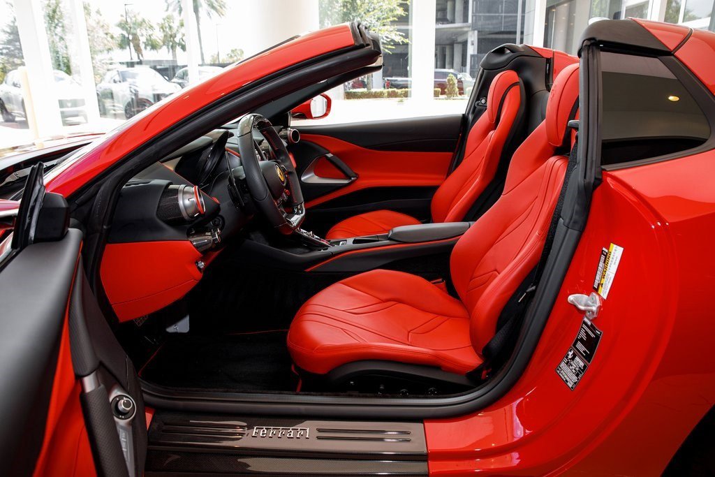 2022 Ferrari 812 GTS photo 10