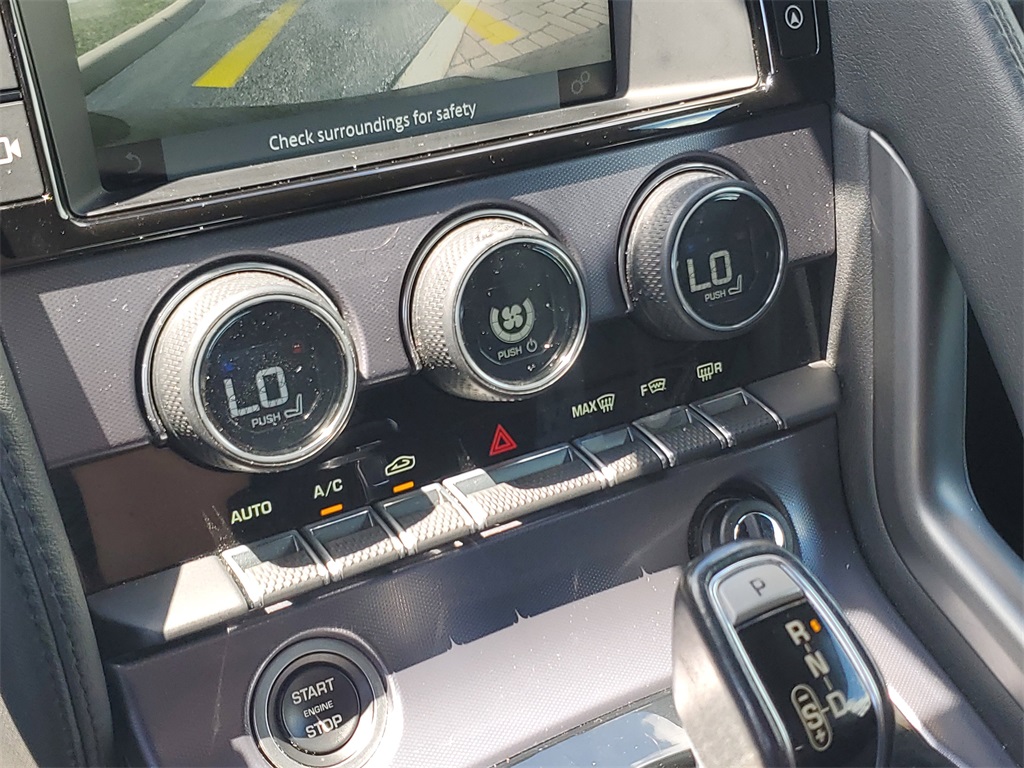 2018 Jaguar F-TYPE Base photo 26